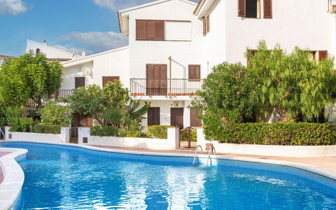 Blanca Mediterranea: Barrio Residencial, Casa, Asentamientos Humanos, Hacienda, Piscina, Inmuebles, Yarda, Villa, Paisajismo, Recurso