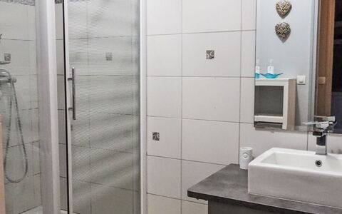 Hossegor 355: Espejo, Lavabo, Mueble De Baño, Lavabo Del Baño, Baño, Grifo, Gas, Piso, Rectángulo