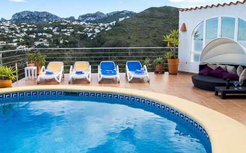 Villa Charly: Agua, Nube, Planta, Cielo, Mueble, Edificio, Piscina, Azur, Azul, Mueble Para Exteriores