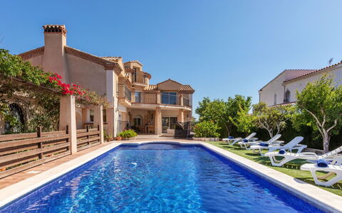 Villa Cantos: Barrio Residencial, Piscina, Inmuebles, Casa, Mansión, Villa, Recurso, Ocio, Hacienda, Paisajismo