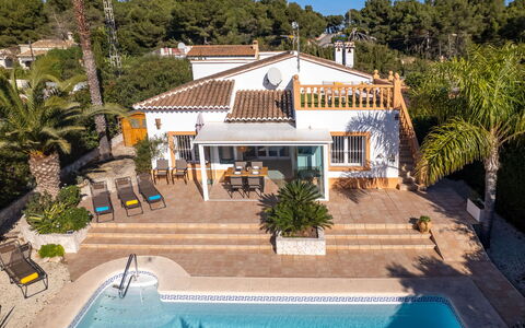 Harmony: Agua, Edificio, Planta, Propiedad, Cielo, Azul, Árbol, Azur, Balneario, Piscina