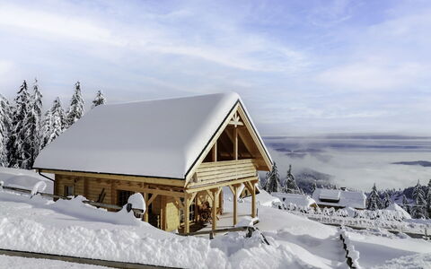 Chalet Amsel: Nube, Cielo, Nieve, Edificio, Ventana, Casa, Pendiente, Árbol, Paisaje Natural, Madera