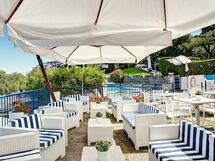 Blue-wave Experience Resort