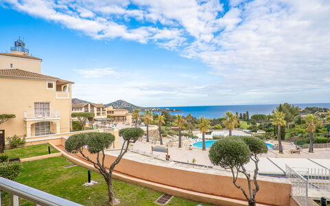 Alojamiento:&nbsp;Le Village (E1 214) 400.50