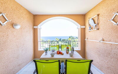 Alojamiento:&nbsp;Le Village (E1 214) 400.50
