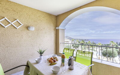 Alojamiento:&nbsp;Le Village (E1 214) 400.50