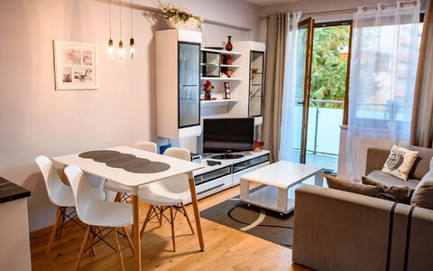 Zielony Zdrój: Sofá, Mesa, Mueble, Marco, Madera, Diseño De Interiores, Sala, Piso, Suelo, Sofá Cama
