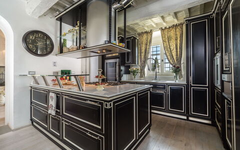 Chianti Fornace 1: Gabinetes, Mostrador, Cocina, Madera, Diseño De Interiores, Piso, Suelo, Salón, Bienes Raíces, Madera Dura