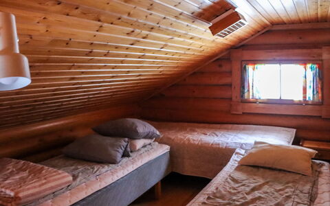 Alppi 6B Paritalo: Madera, Suelo, Mueble, Piso, Techo, Habitación, Diseño De Interiores, Cama, Madera Dura, Manchas De Madera