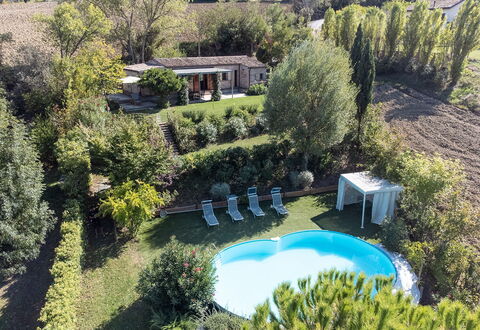 Villa Oleandri: Arbusto, Casa, Jardín, Casa, Piscina, El Terreno Del Lote, Inmuebles, Cabaña, Casa De Campo