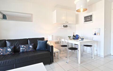 Alojamiento:&nbsp;Le Belvédère (R8 240) 300.22