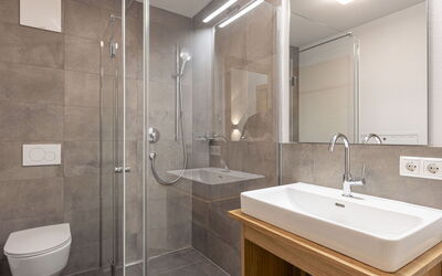 Alojamiento:&nbsp;Superior # 5B mit Sauna 700.10