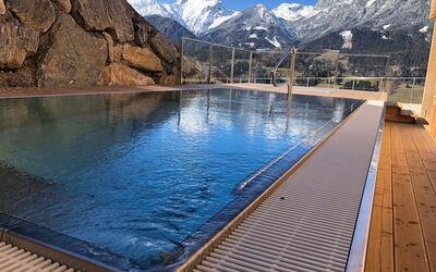 Alojamiento:&nbsp;Superior mit 3 Schlafzimmern,Sauna&Pool 160.5