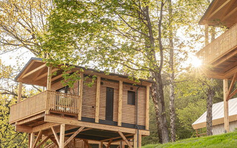 Premium Baumhaus mit 1 Schlafzimmer: Cielo, Nieve, Montaña, Naturaleza, Paisaje Natural, Pendiente, Casa, Edificio, Congelación, Área Rural