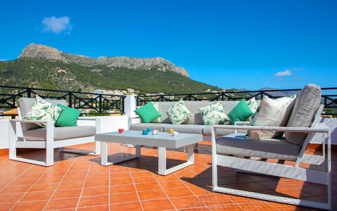 Calpe Calp 1070: Agua, Cielo, Edificio, Ventana, Piscina, Azur, Sombra, Material Compuesto, Bienes Raíces, Ocio