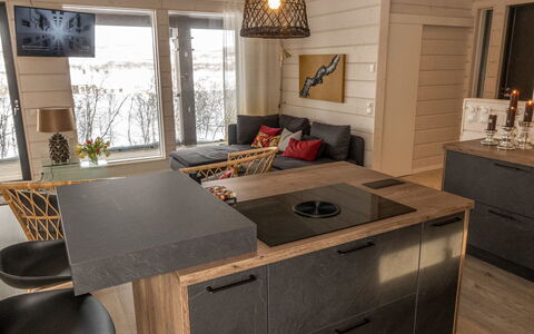 Haltinmalla: Mueble, Mostrador, Piso, Madera, Cocina, Gabinetes, Diseño De Interiores, Suelo, Aparato De Cocina, Electrodoméstico