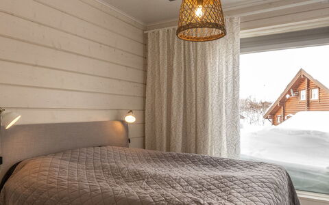 Haltinmalla: Madera, Diseño De Interiores, Techo, Piso, Suelo, Habitación, Lámpara, Encendiendo, Habitación, Cama