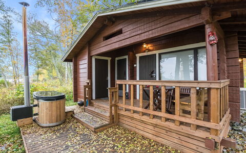 Anttoora A-Sauna: Madera, Cabaña, Madera Dura, Casa, Puerta, Manchas De Madera, Porche, Tablón, Cuarto De Troncos, Suelos De Madera