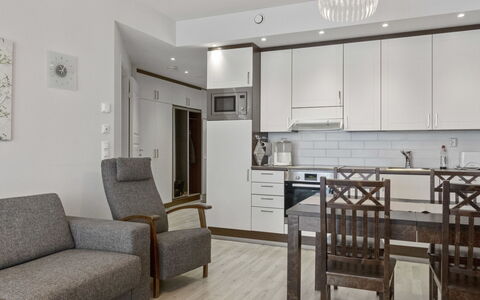 Golfstar 402: Ventana, Casa, Madera, Casa, Vía Muerta, Cabaña, Techo, Congelación, Ventana De Guillotina, Pendiente