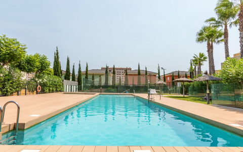 Residencial Oropesa - la Concha: Piscina, Recurso, Mueble Para Exteriores, Eco Hotel, Sombra, Paisajismo, Jardín, Hacienda, Hotel