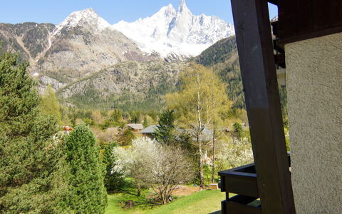 Alpen Roc: Planta, Montaña, Cielo, Propiedad, Naturaleza, Paisaje Natural, Sombra, Tierras Altas, Árbol, Biome