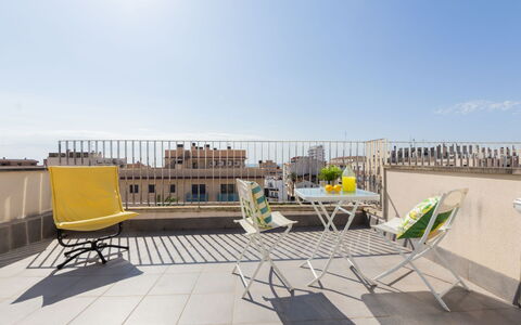 Lydia: Planta, Edificio, Cielo, Tiempo De Día, Propiedad, Ventana, Árbol, Diseño Urbano, Barrio, Condominio