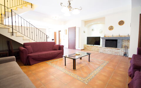Villa Dei Castagni: Mueble, Propiedad, Mesa, Sofá, Edificio, Madera, Televisión, Comodidad, Decoración, Sofá Cama