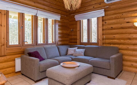Purnutar B: Madera, Mueble, Piso, Diseño De Interiores, Suelo, Casa, Techo, Manchas De Madera, Habitación, Sala