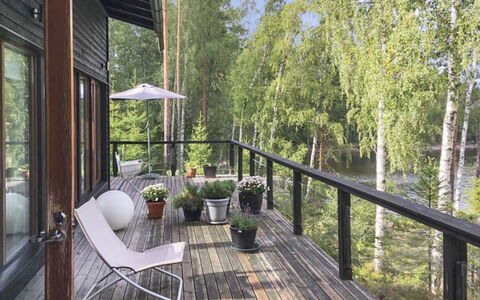 Hevonkuusi: Cama, Mueble, Habitación, Diseño De Interiores, Lecho, Sábana, Piso, Madera, Suelo, Habitación
