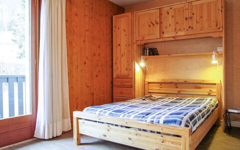 Les Aiguilles du Brévent: Edificio, Propiedad, Mueble, Comodidad, Marco De La Cama, Madera, Textil, Ventana, Casa, Diseño De Interiores