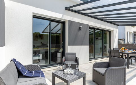 Palet Breton: Mueble, Mesa, Propiedad, Sofá, Silla, Sombra, Comodidad, Ventana, Encendiendo, Diseño De Interiores
