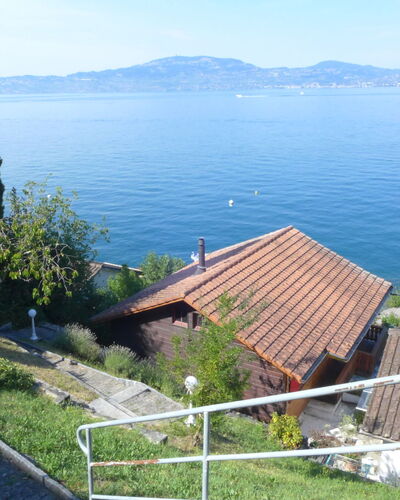 Le Cabanon: Cielo, Agua, Planta, Propiedad, Edificio, Azur, Naturaleza, Madera, El Terreno Del Lote, Árbol