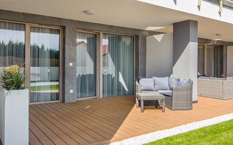 Gea Eco: Nube, Cielo, Agua, Montaña, Edificio, Tierras Altas, Árbol, Cuerpo De Agua, Ventana, Lago