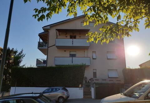 L'attico Di Castelfidardo: Cielo, Coche, Edificio, Propiedad, Ligero, Vehículo, Rueda, Vehículo De Motor