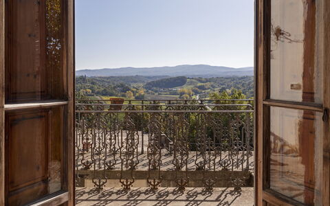 Villa La Cicogna Tuscany: Cielo, Planta, Madera, Edificio, Diseño De Interiores, Árbol, Paisaje, Madera Dura, Fachada