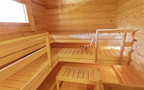 Lompakko: Cama, Mueble, Habitación, Diseño De Interiores, Lecho, Sábana, Piso, Madera, Suelo, Habitación