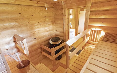 Lompakko: Cama, Mueble, Habitación, Diseño De Interiores, Lecho, Sábana, Piso, Madera, Suelo, Habitación