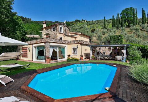 La Quiete: Agua, Cielo, Planta, Edificio, Propiedad, Piscina, Naturaleza, Azur, Silla, Árbol