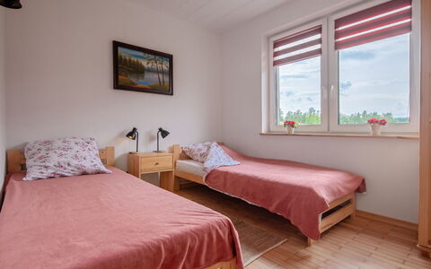 Zagroda Nad Krutynią: Madera, Habitación, Cama, Casa, Suelo, Sábana, Marco De La Cama, Lecho, Dormitorio, Habitación