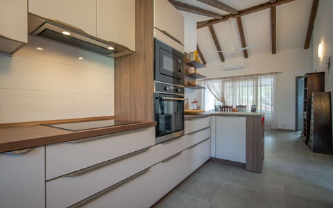 Artatore: Gabinetes, Propiedad, Edificio, Mostrador, Madera, Cocina, Diseño De Interiores, Piso, Suelo, Aparato De Cocina