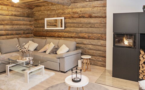 Salmikangas F2: Mueble, Piso, Diseño De Interiores, Suelos De Madera, Suelo, Madera, Sala, Techo, Habitación, Suelo Laminado