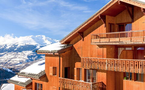 Vallandry 651: Cielo, Nube, Edificio, Ventana, Madera, Montaña, Casa, Nieve, Pendiente, Barrio Residencial