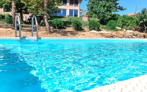 Villa Elpidio: Agua, Planta, Propiedad, Edificio, Piscina, Azul, Árbol, Azur, Vegetación, Sombra