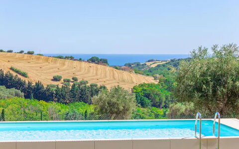 Villa Elpidio: Agua, Cielo, Los Recursos Hídricos, Azur, Paisaje Natural, Planta, Piscina, El Terreno Del Lote, Vegetación, Sombra