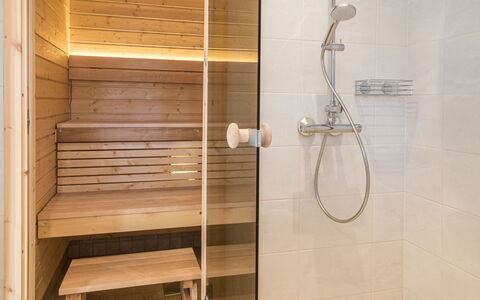 Kitkanvee 1: Piso, Madera, Suelo, Diseño De Interiores, Arreglo De Tubería, Baño, Plomería, Ducha, Alcachofa De La Ducha, Loseta