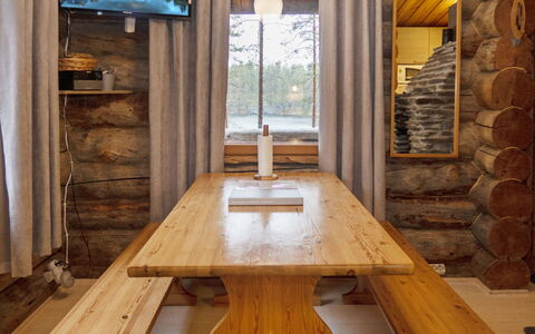 Hakojärven Kelomajat 2: Madera, Piso, Diseño De Interiores, Suelo, Manchas De Madera, Techo, Madera Dura, Tablón, Habitación, Lámpara