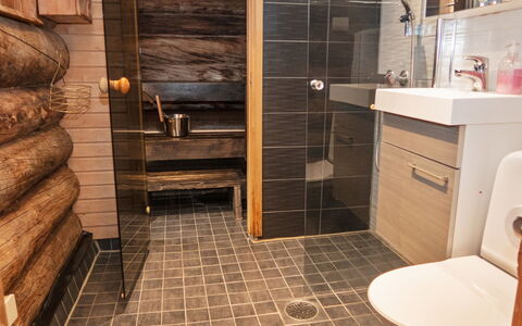 Hakojärven Kelomajat 2: Piso, Madera, Suelo, Diseño De Interiores, Arreglo De Tubería, Baño, Loseta, Plomería, Material Compuesto, Baño
