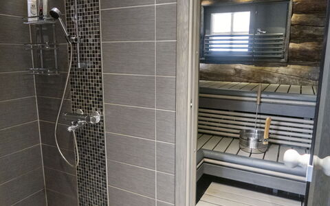 Agenttimajat 1: Piso, Suelo, Diseño De Interiores, Loseta, Arreglo De Tubería, Baño, Plomería, Puerta De La Ducha, Madera Dura