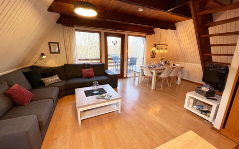 Waldrauschen: Mueble, Edificio, Sofá, Mesa, Madera, Comodidad, Diseño De Interiores, Suelo, Sala, Piso