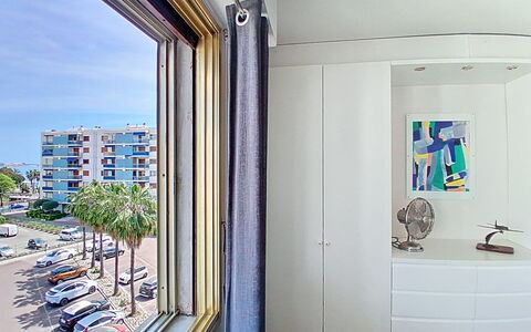 Cagnes-Sur-Mer 173: Diseño De Interiores, Piso, Suelo, Habitación, Departamento, Techo, Vaso, Diseño, La Luz Del Día, Hotel